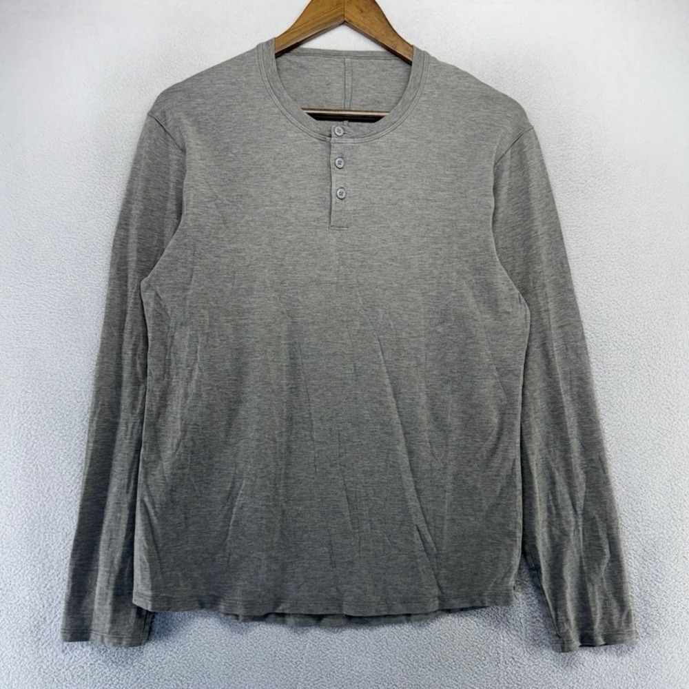 Lululemon Henley Shirt Mens Medium Gray Lightweight Fundamental Solid Blank Gym